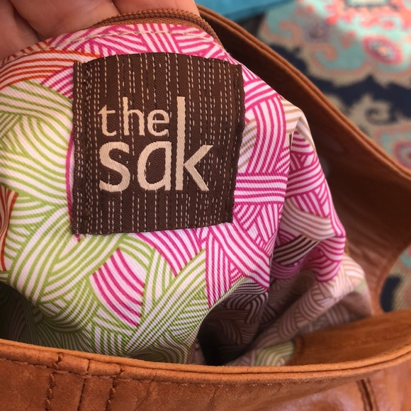 Cross body - Picture 4 of 7